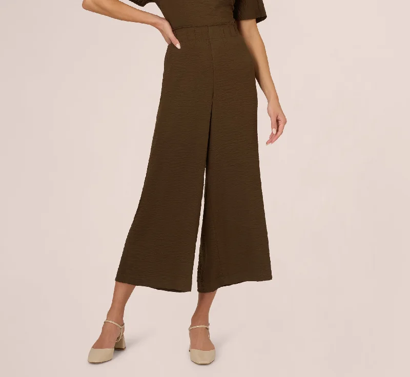 Wide Leg Crinkle Pull On Cropped Pant In Chocolate Walnut Comfortable Jogger Trousers